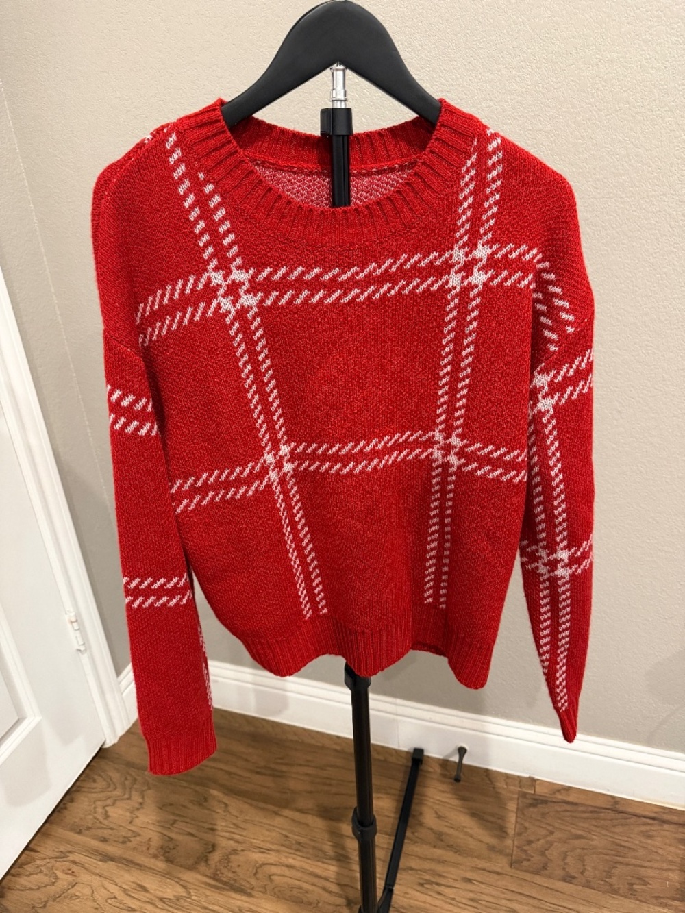 SHEIN Red & White Plaid Knit Christmas Sweater – Women’s Medium